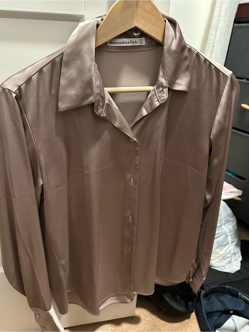 Abercrombie & Fitch Satin Button-Down Blouse in Taupe Brown